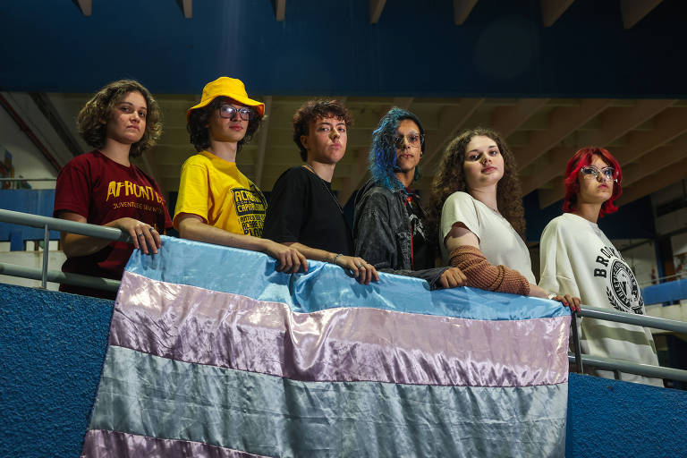 Grupo de estudantes da USP que faz campanha pela adoção da política de cotas para pessoas trans.